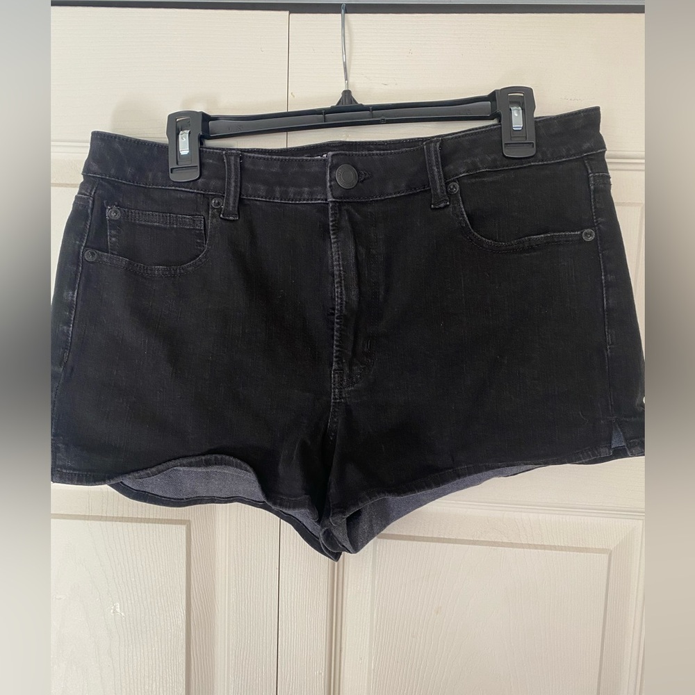 American Eagle short shorts